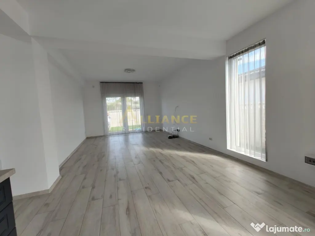 Casa individuala - 3 camere--PANOURI SOLARE 