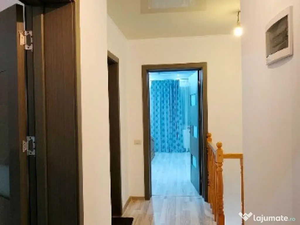 Proprietate Piatra Neamt-Vila cocheta,prevazuta cu terasa,garaj ,teren 