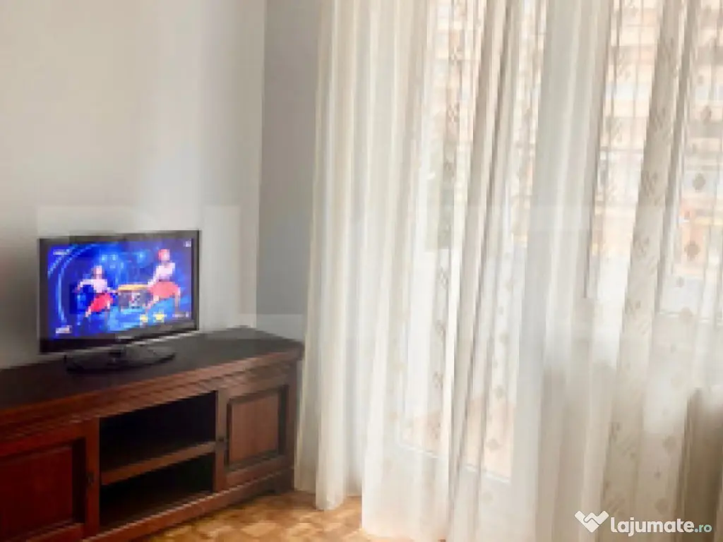 Apartament Centrul Civic , etajul 3 