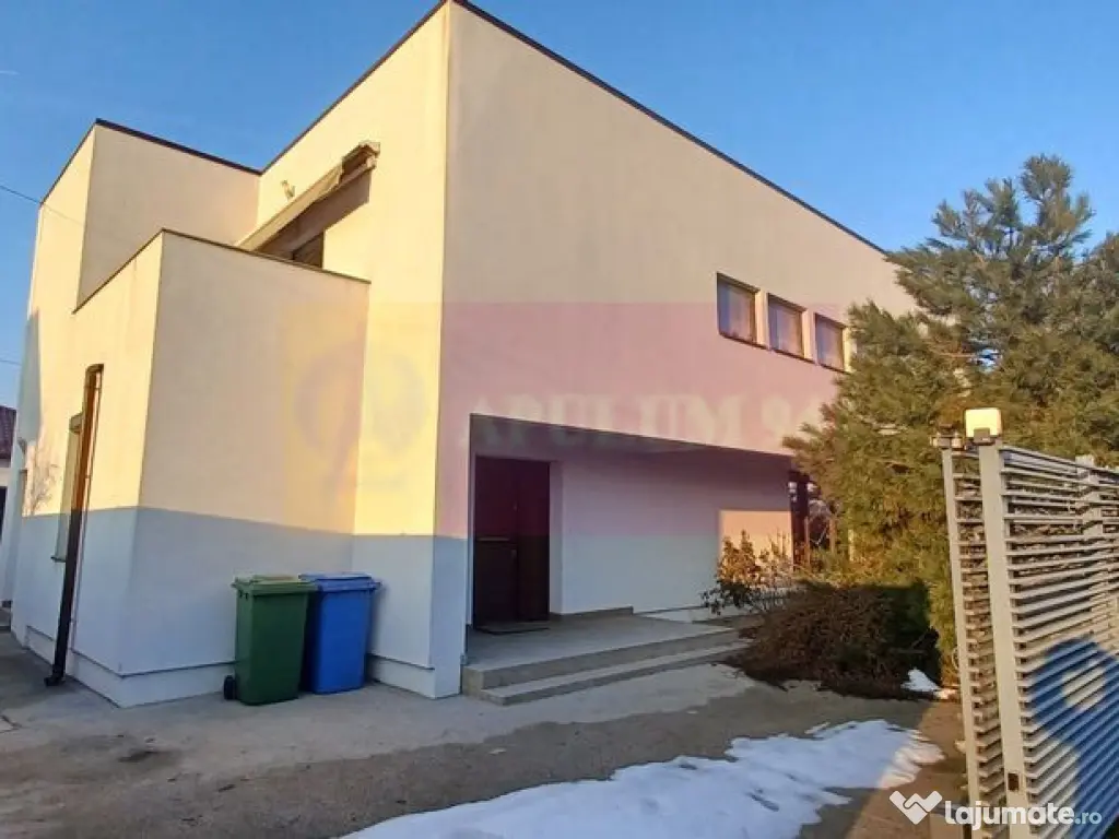 Săbăreni, vilă 210 mp utili, teren 508 mp, la 12 km de... 