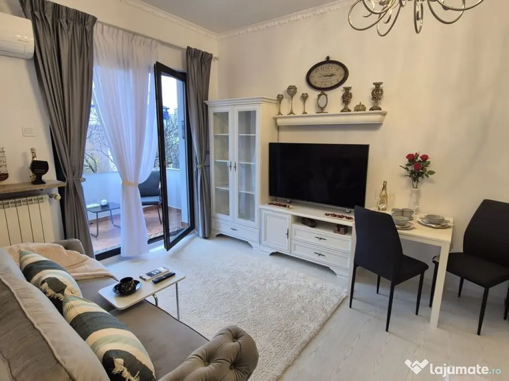 Garsonieră Modernă și Elegantă - Magheru - Romana 