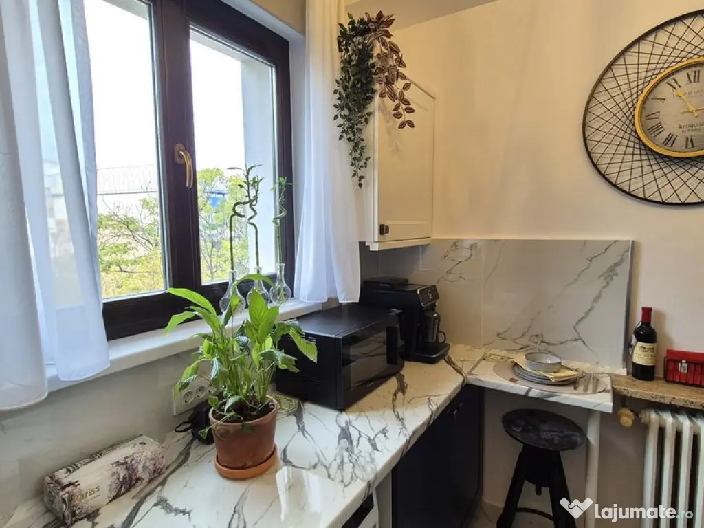 Garsonieră Modernă și Elegantă - Magheru - Romana 