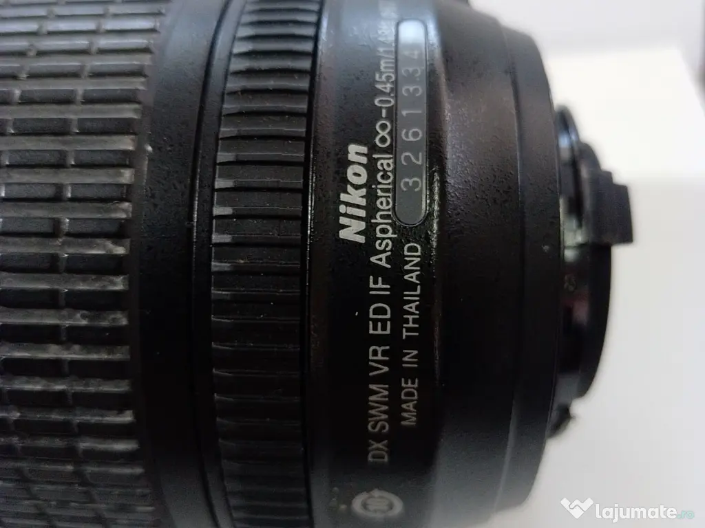 Obiectiv Nikon DX 18-105 mm 