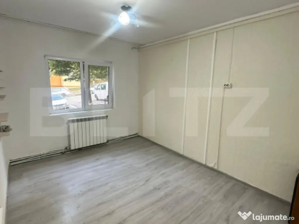 Apartament de 3 camere, parter inalt, spatiu comercial 