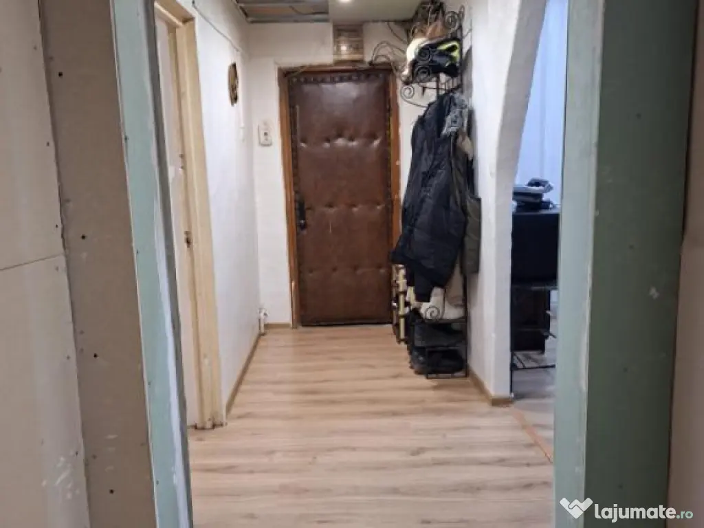 Apartament 4 Camere 80 mp Feldioara