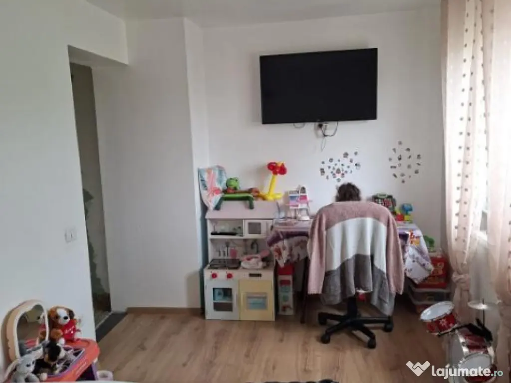 Apartament 4 Camere 80 mp Feldioara