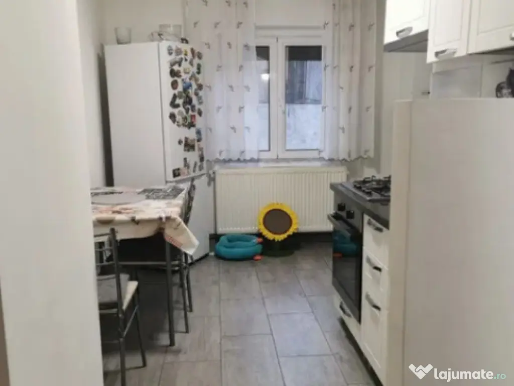 Apartament 2 camere, decomandat - zona Sacele 