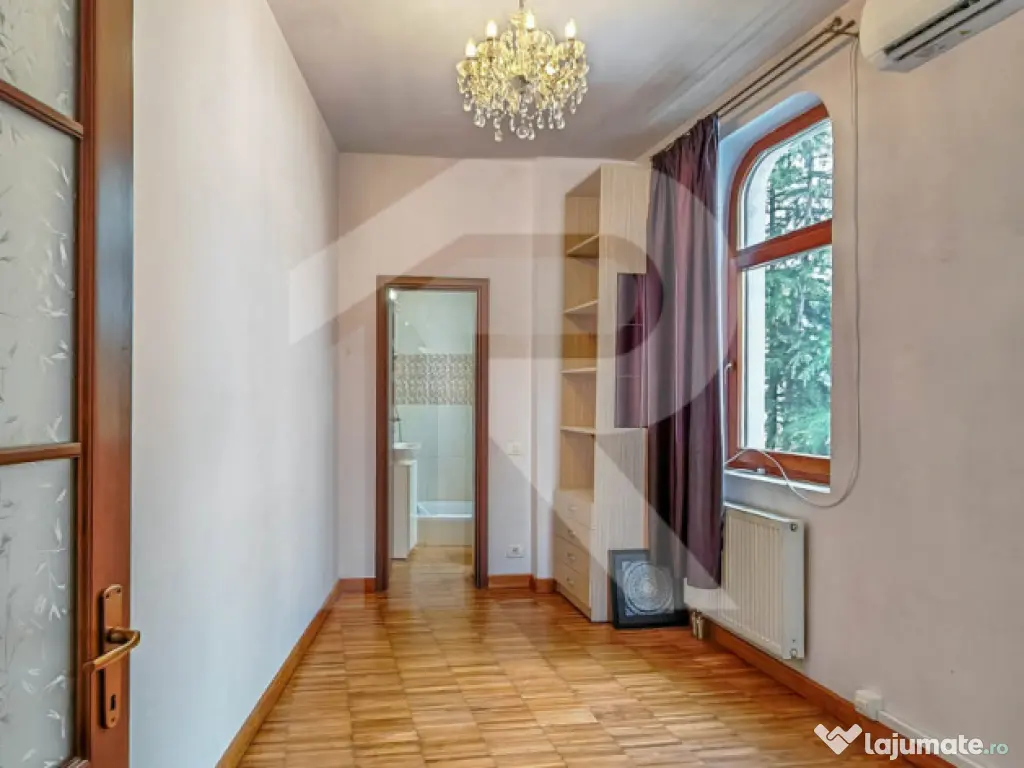 Spațiu profesional cu caracter într-o vilă individuală 