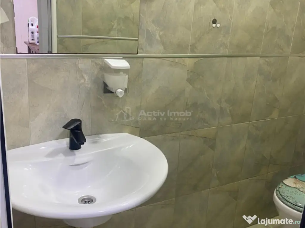 De spatiu comercial-ideal bar-cafenea-multiple activitati 