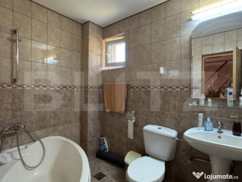 Casa duplex P+1E+M, SU 193 mp, 384 pm teren, zona Campia Isl 