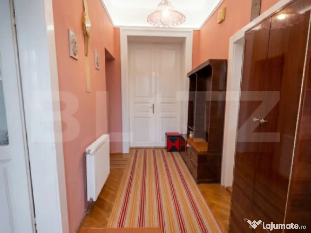 Apartament ultracentral 2 camere, cu parcare– birou sau lo 