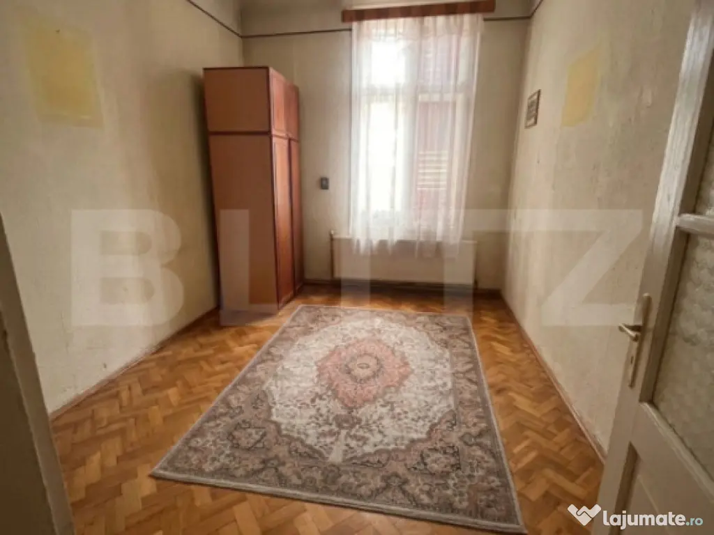 Apartament ultracentral 2 camere, cu parcare– birou sau lo 