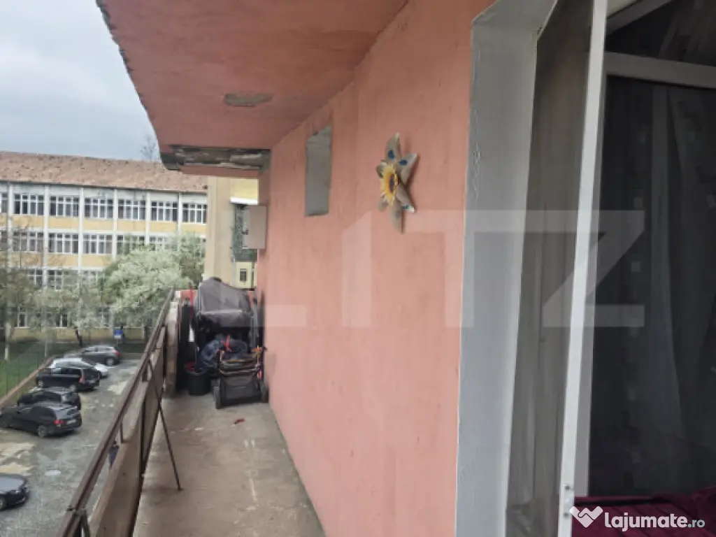 Apartament 3 Camere Decomandat | 68 mp Utili | Balcon pe Col 