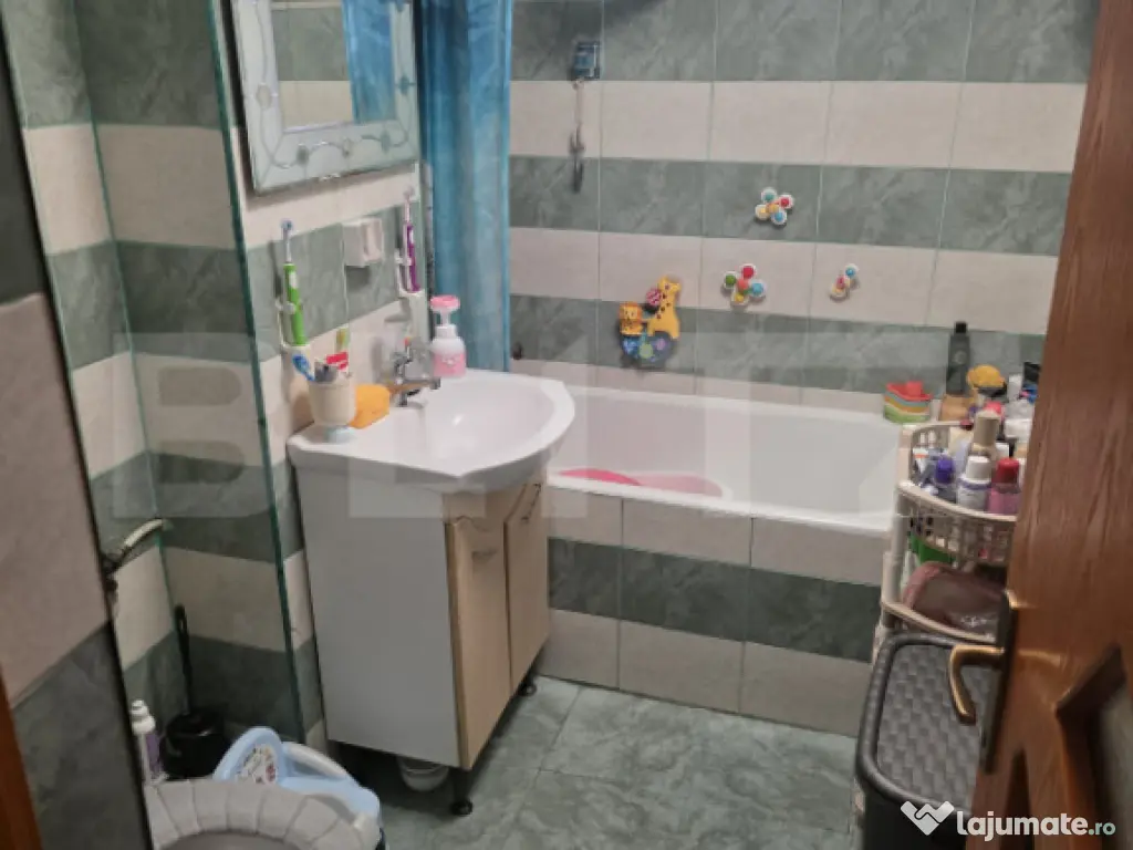 Apartament 3 Camere Decomandat | 68 mp Utili | Balcon pe Col 