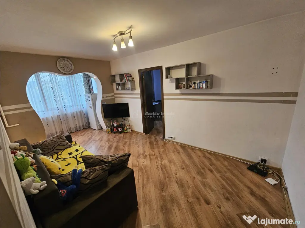 Resita, 2 Cam. Mobilat Utilat, Micro 3 