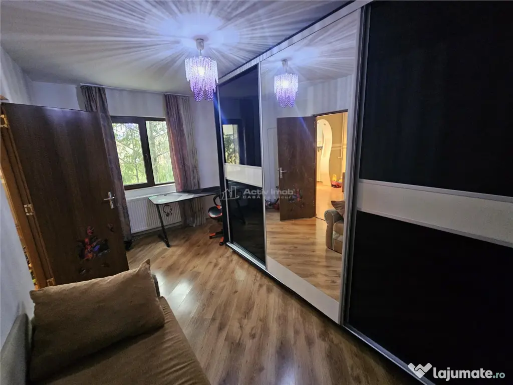 Resita, 2 Cam. Mobilat Utilat, Micro 3 