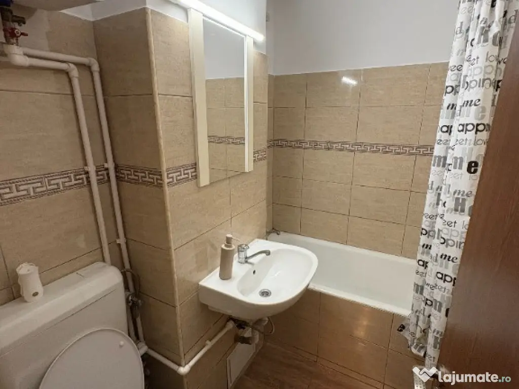 Inchiriez Garsoniera Tei Aromei 3 | Utilata | Decomandat | Reabilitata 