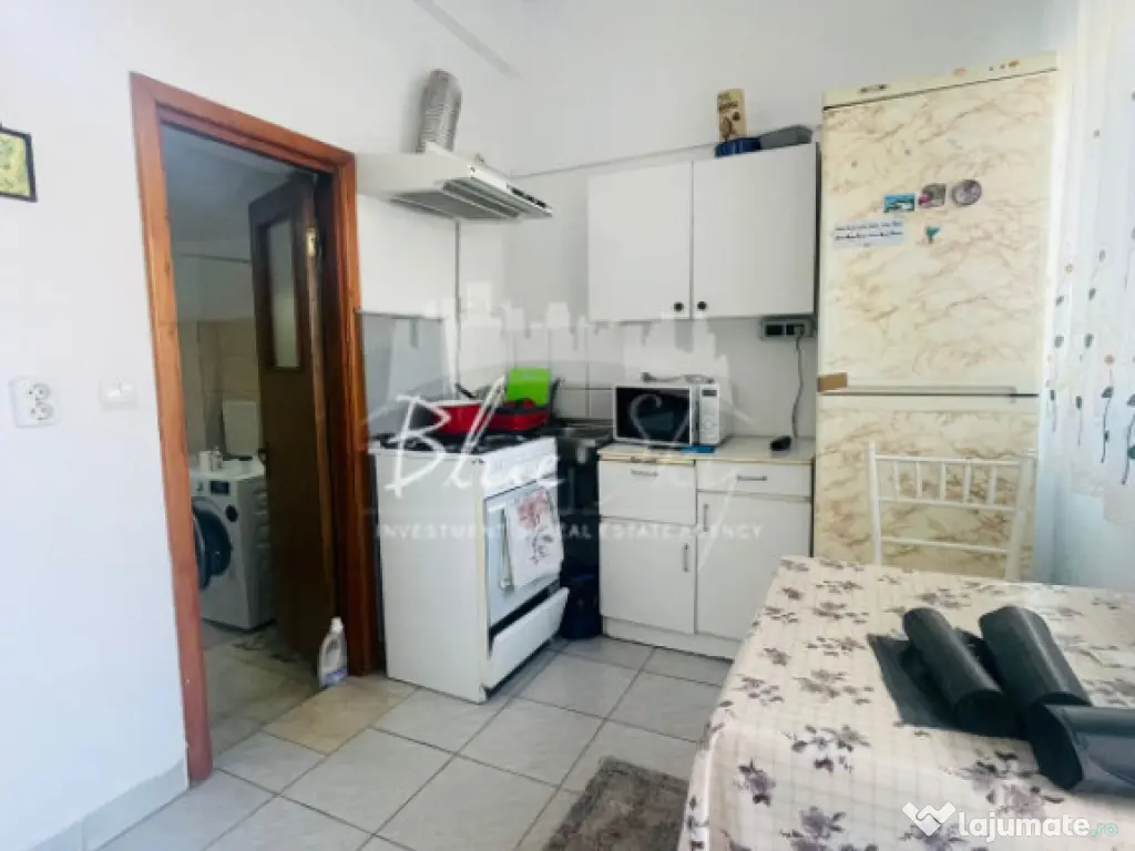 Casă interbelică - 5 camere, central, aproape de Liceul P 