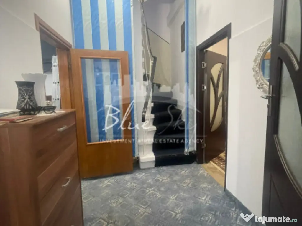 Casă interbelică - 5 camere, central, aproape de Liceul P 