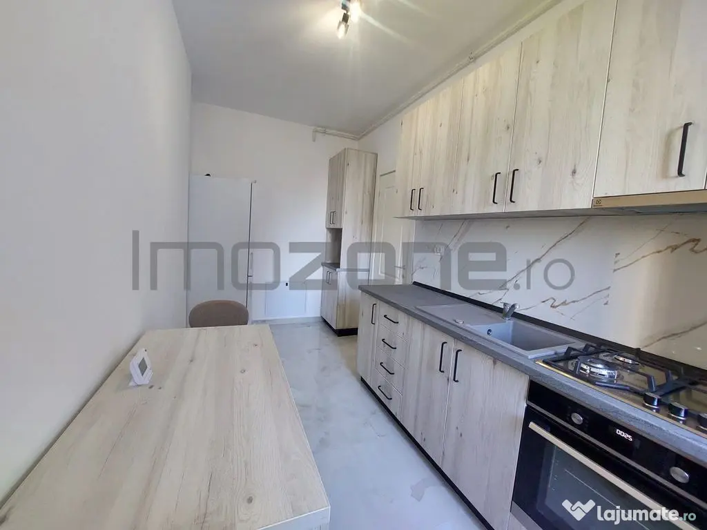 Garsoniera, 42 mp, decomandata, bucatarie 11 mp, mobilata... 