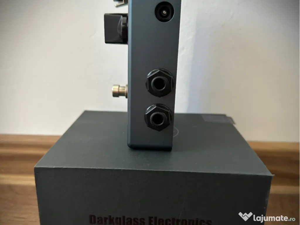 Darkglass Alpha Omega / efect pentru chitara bass 