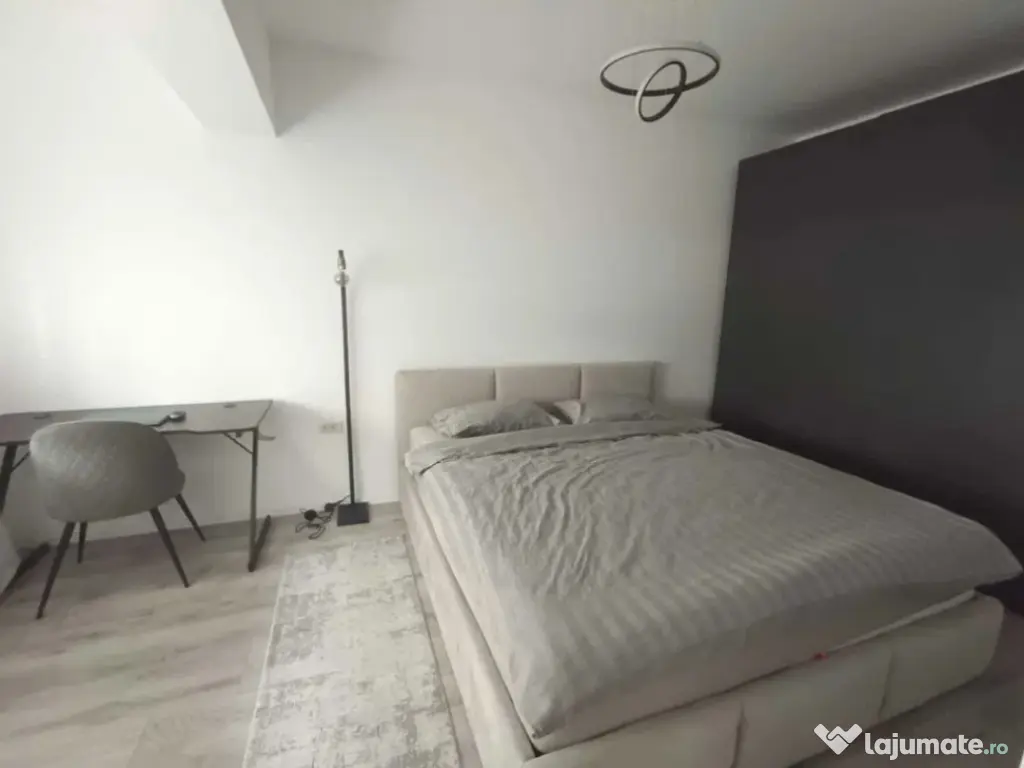 Apartament 2 camere, open space - zona Tractorul 