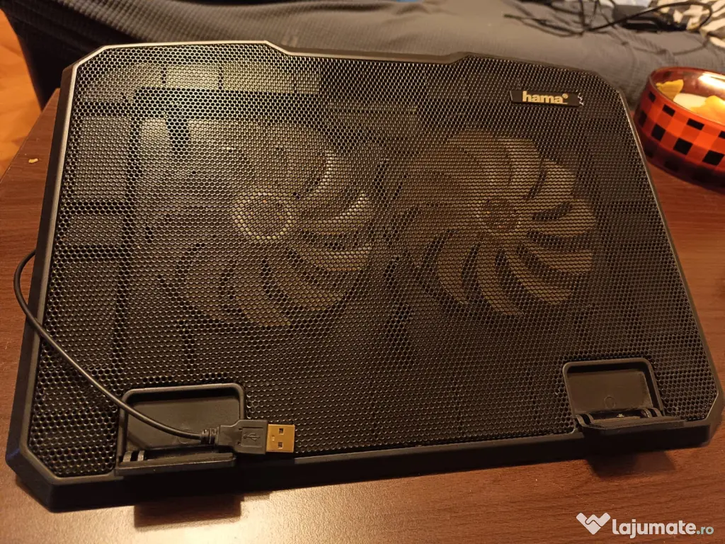 Laptop Lenovo Y520 i5 7th Gen, GTX 1050, 8GB RAM + SSD + HDD + accesorii 