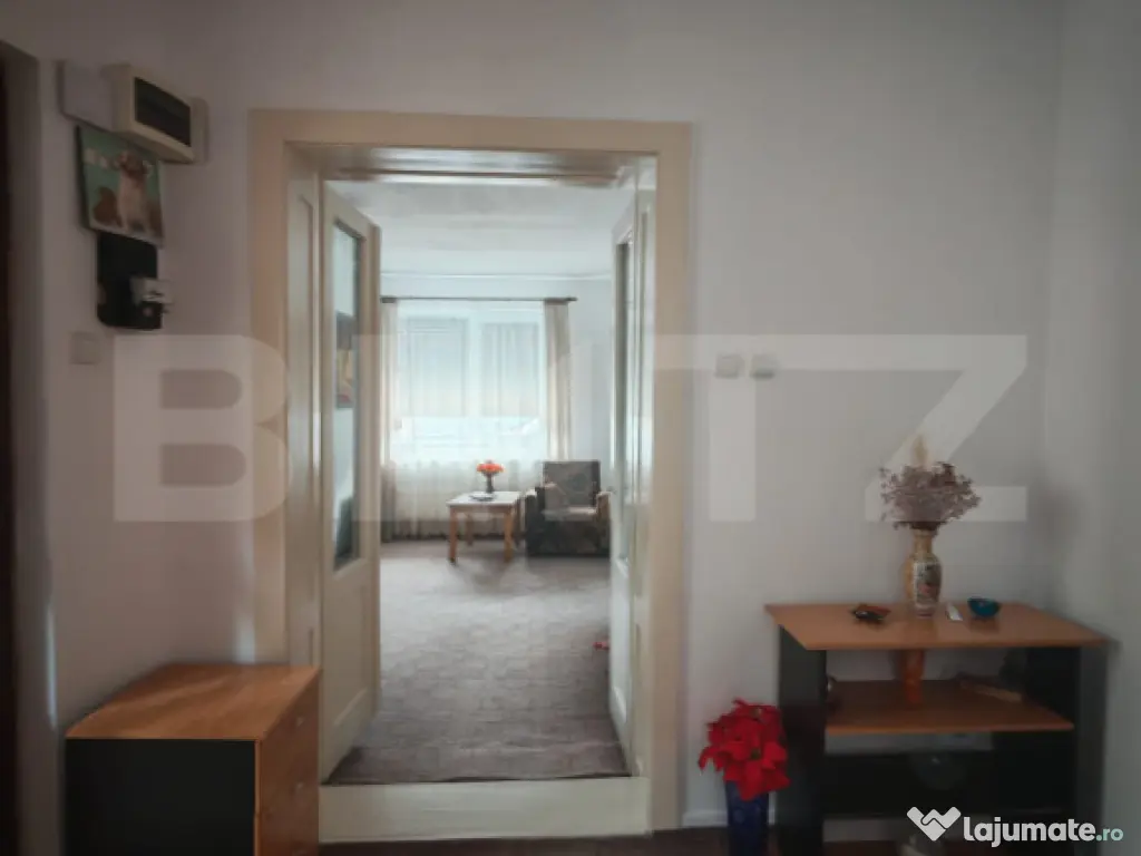 Casa 3 camere, 1079 mp teren, in zona Turda Noua 