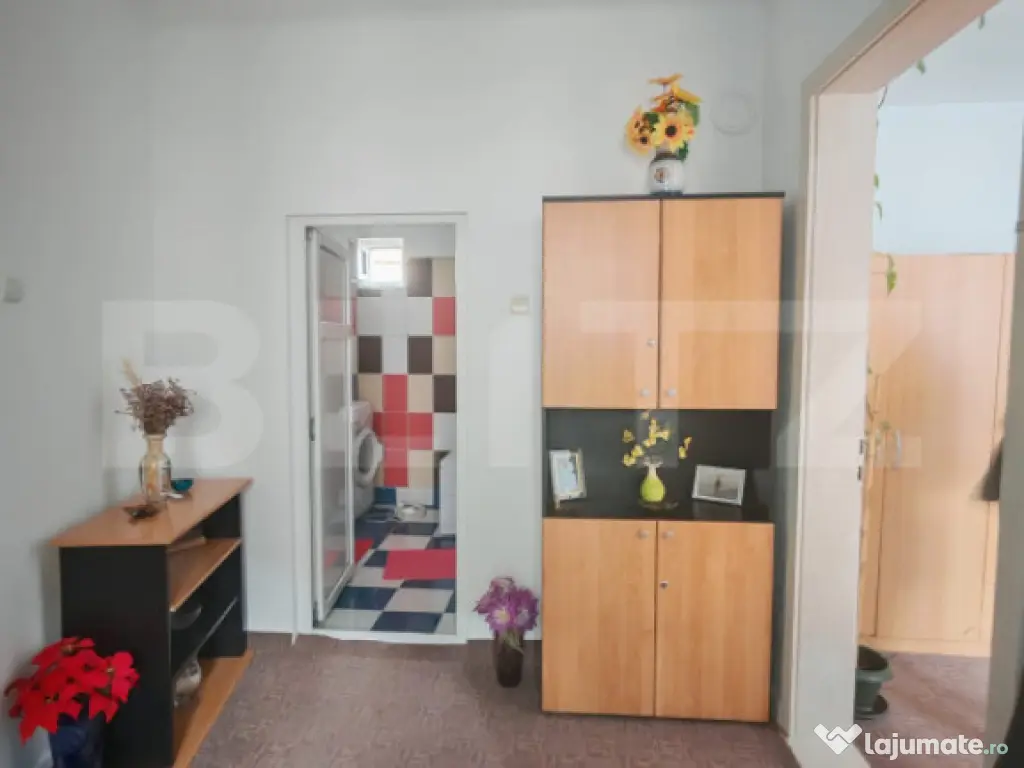 Casa 3 camere, 1079 mp teren, in zona Turda Noua 