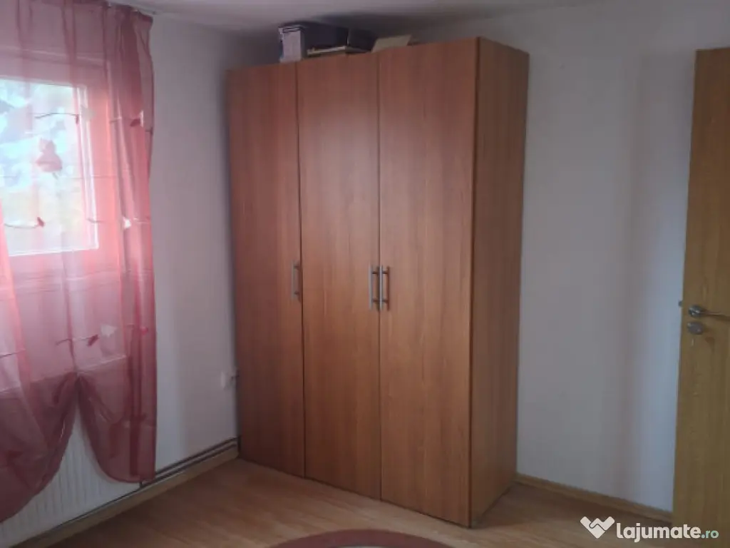 CASA SPATIOASA IN PLOIESTi– COMPARTIMENTARE EXCELENTA-ZONA 