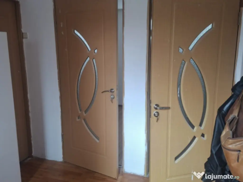 CASA SPATIOASA IN PLOIESTi– COMPARTIMENTARE EXCELENTA-ZONA 