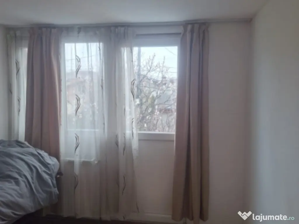 CASA SPATIOASA IN PLOIESTi– COMPARTIMENTARE EXCELENTA-ZONA 