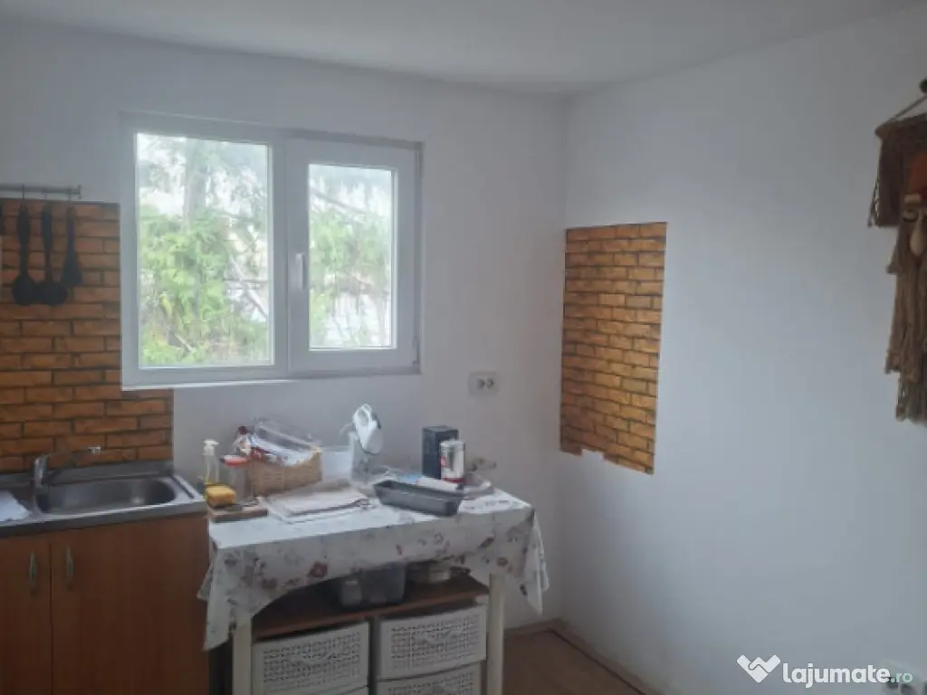 CASA SPATIOASA IN PLOIESTi– COMPARTIMENTARE EXCELENTA-ZONA 