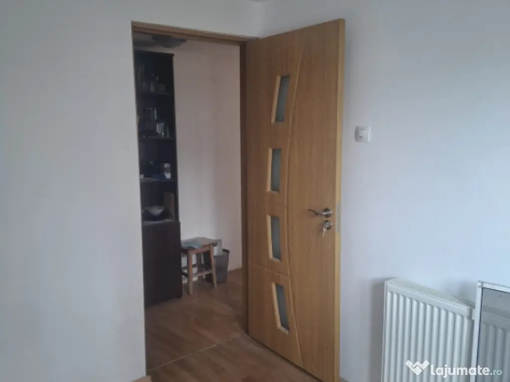 CASA SPATIOASA IN PLOIESTi– COMPARTIMENTARE EXCELENTA-ZONA 