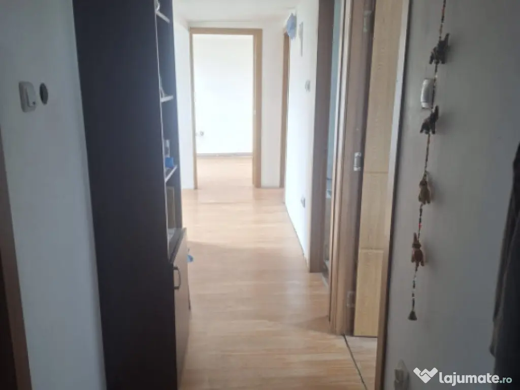 CASA SPATIOASA IN PLOIESTi– COMPARTIMENTARE EXCELENTA-ZONA 