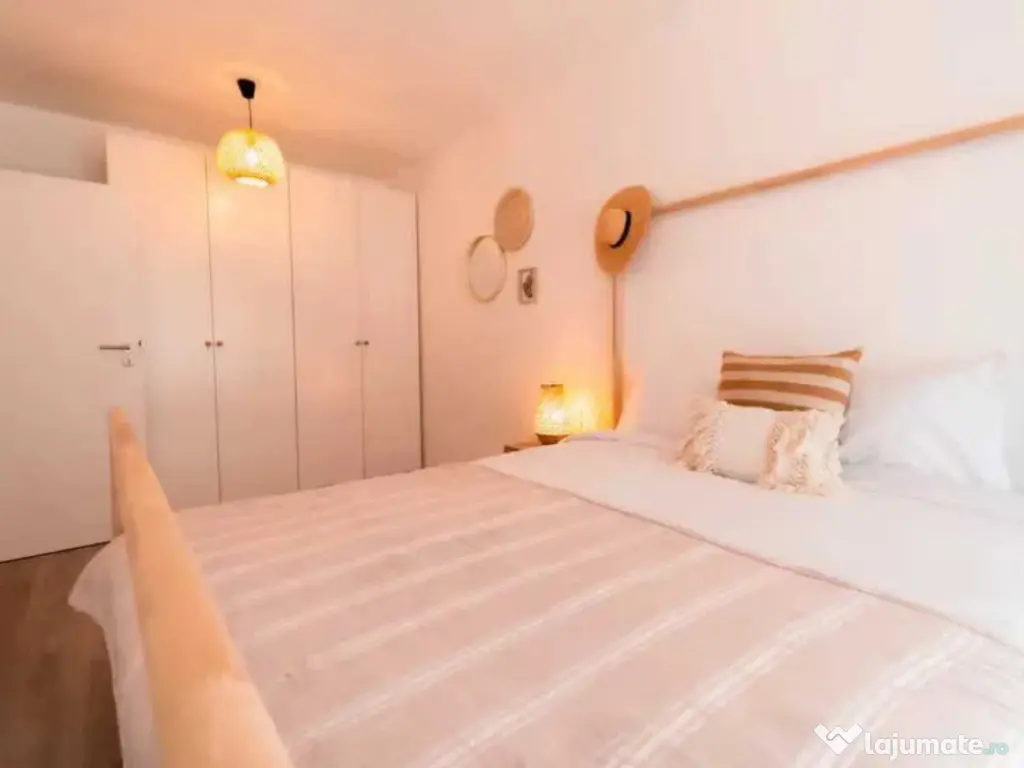 Apartament 2 camere, decomandat - zona Bartolomeu 