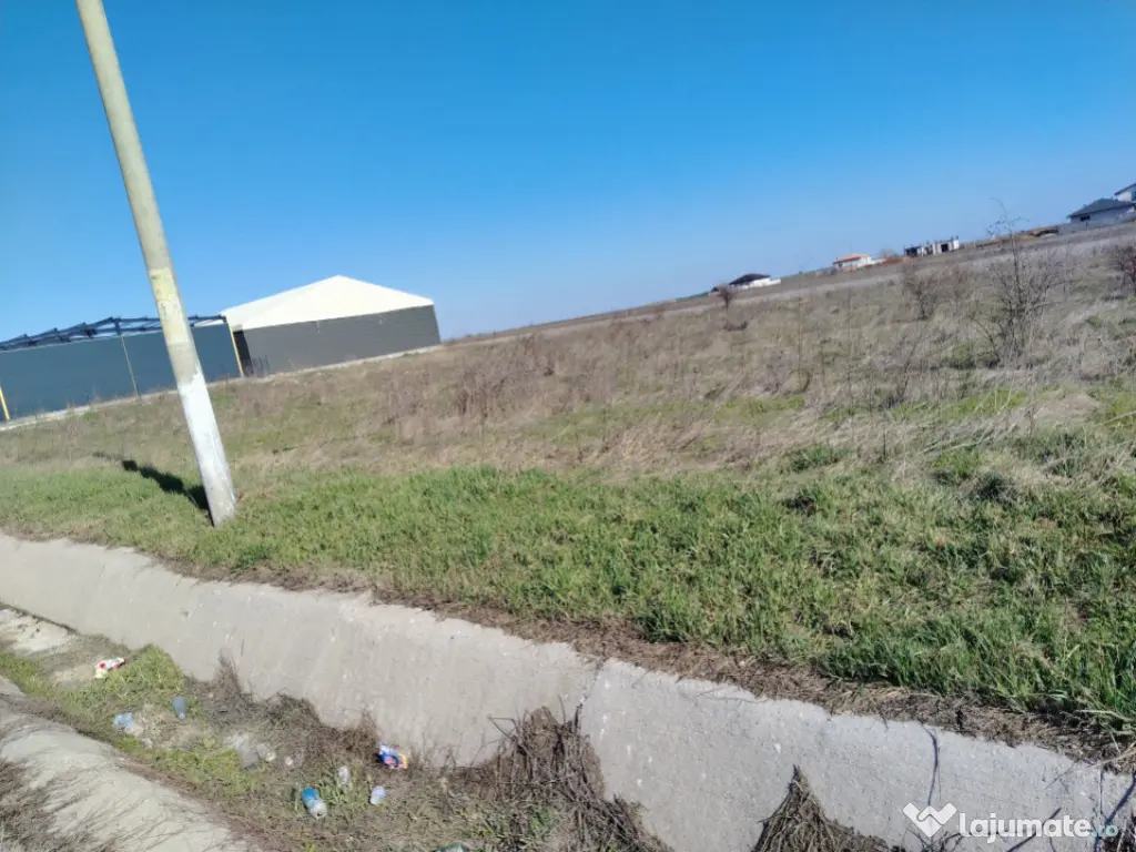 Teren intravilan, Pielești, 981 mp, front 27 m