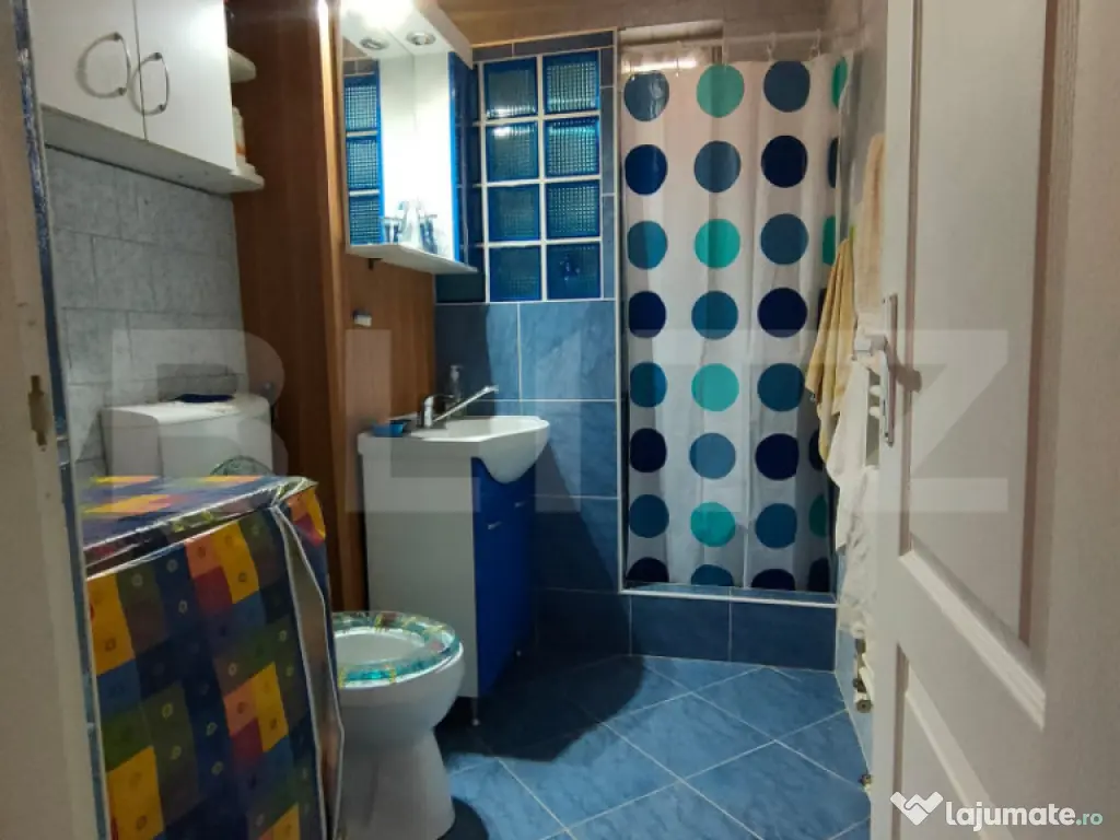 Apartament 3 camere,68mp utili, zona Dambu 