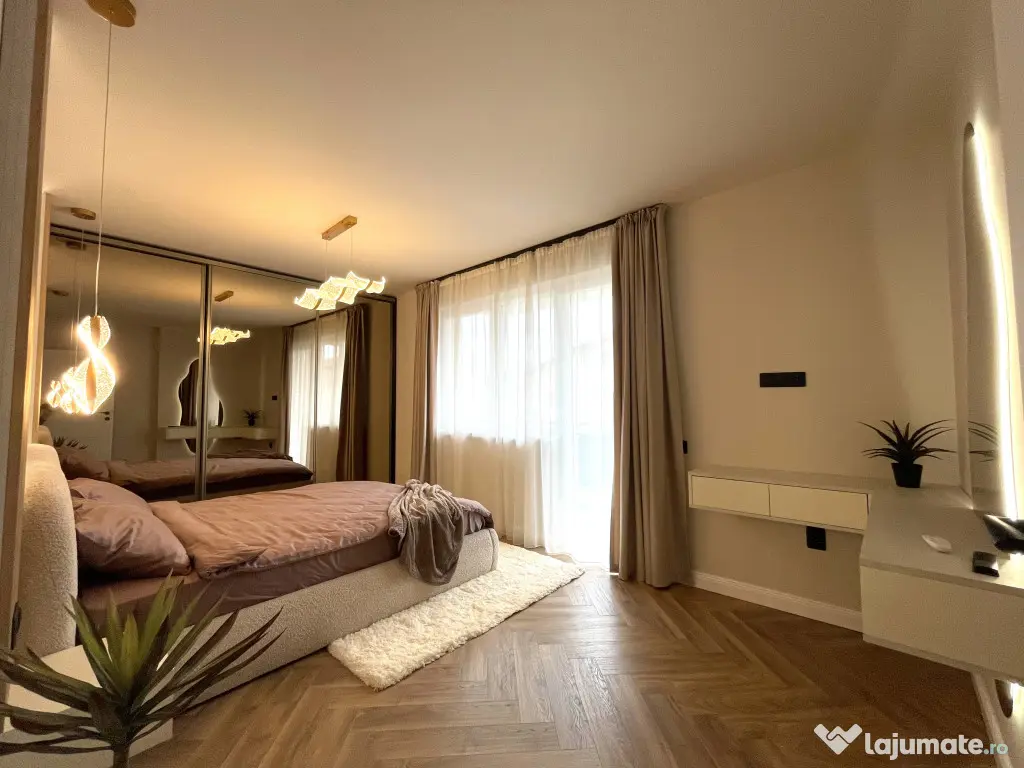 P.F vând apartament 3 camere Florești, Cetății, două băi, bloc cu lift 