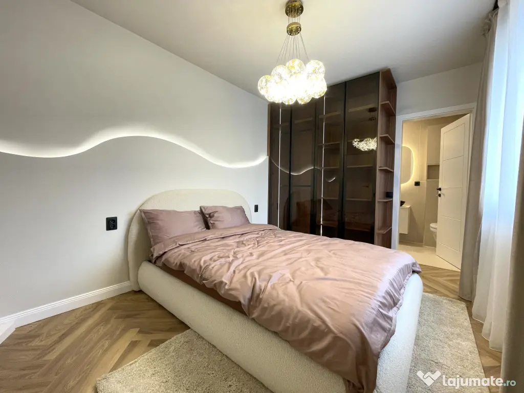 P.F vând apartament 3 camere Florești, Cetății, două băi, bloc cu lift 