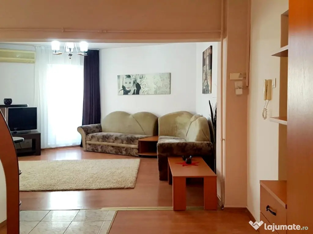 Apartament 2 camere decomandat Piața Mihai Viteazul - Vedere Bulevard 