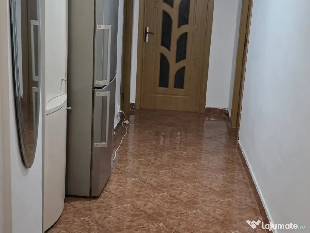 Inchiriez apartament 3 camere