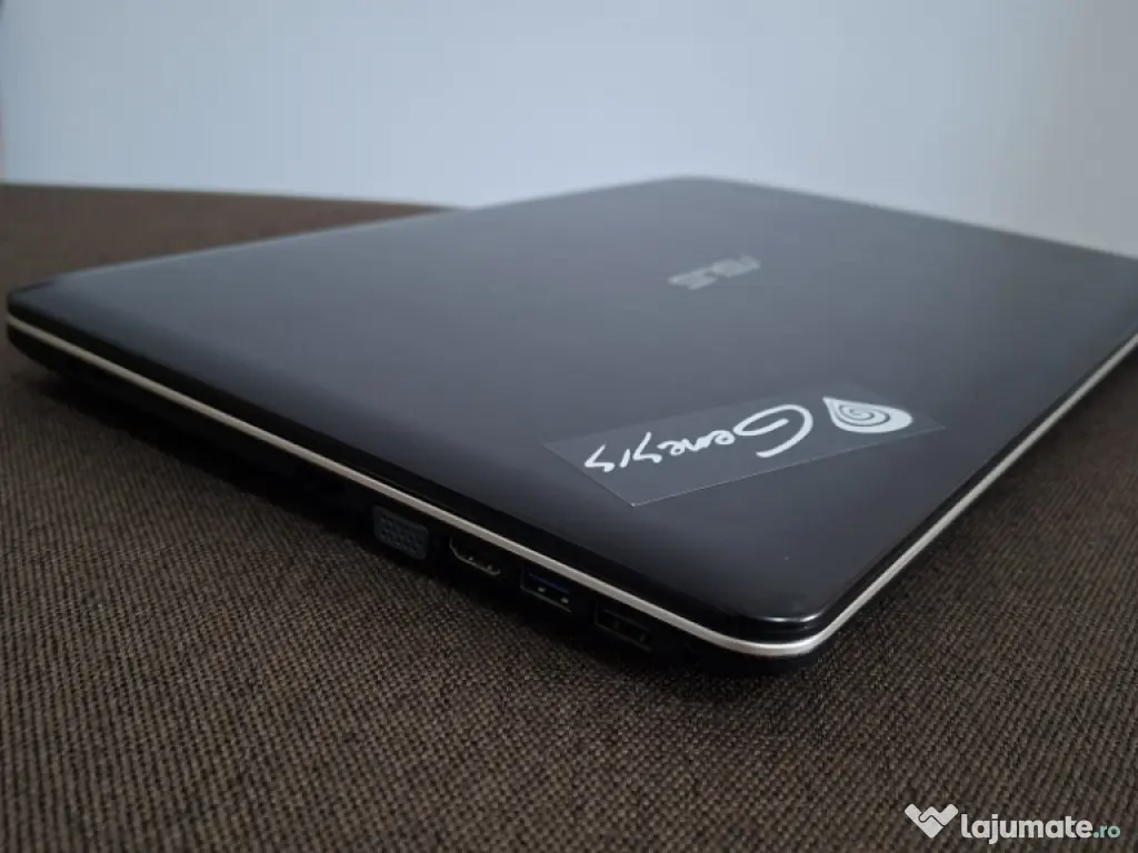 Laptop Asus X541U