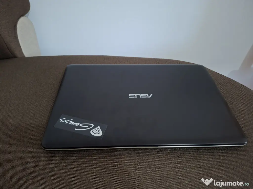 Laptop Asus X541U