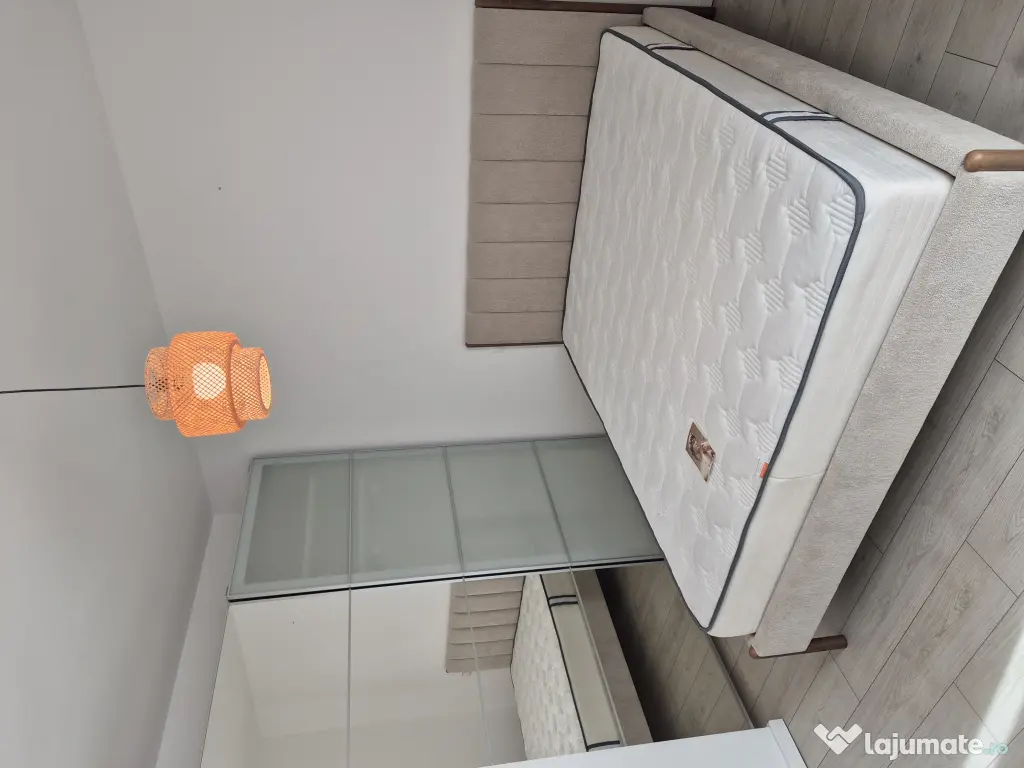 Inchiriez penthouse zona Pipera 