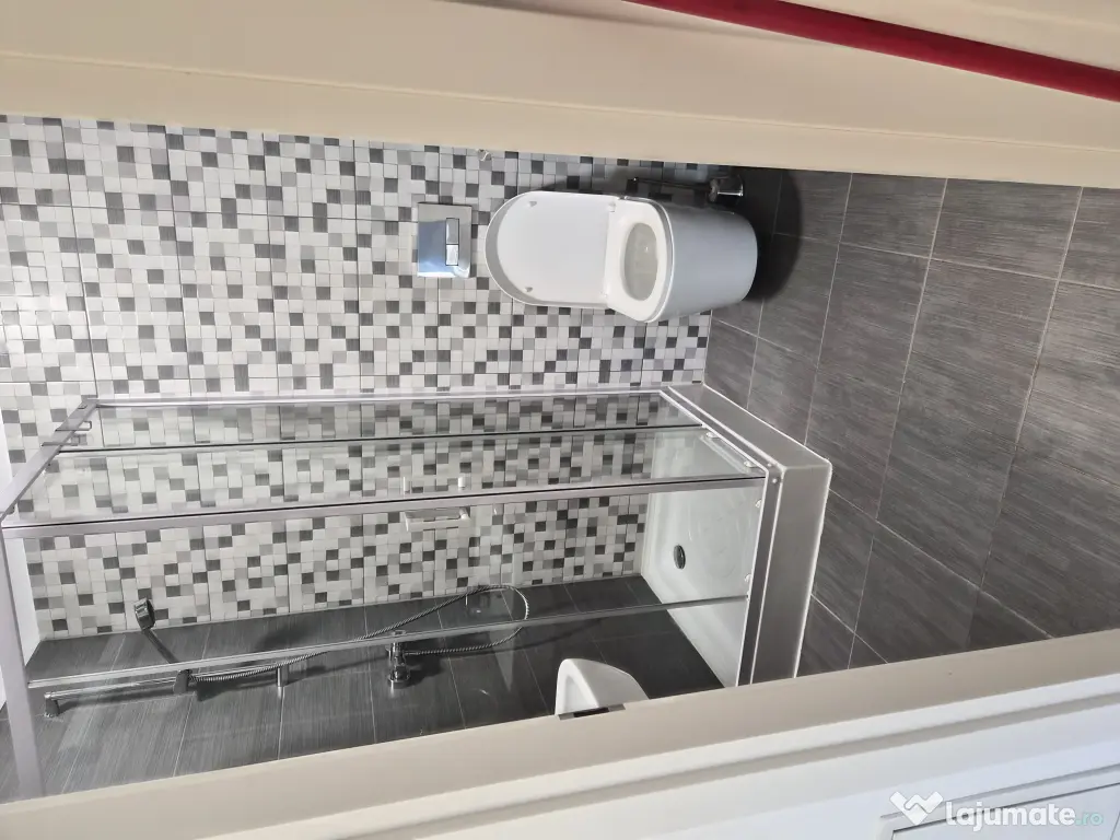 Inchiriez penthouse zona Pipera 