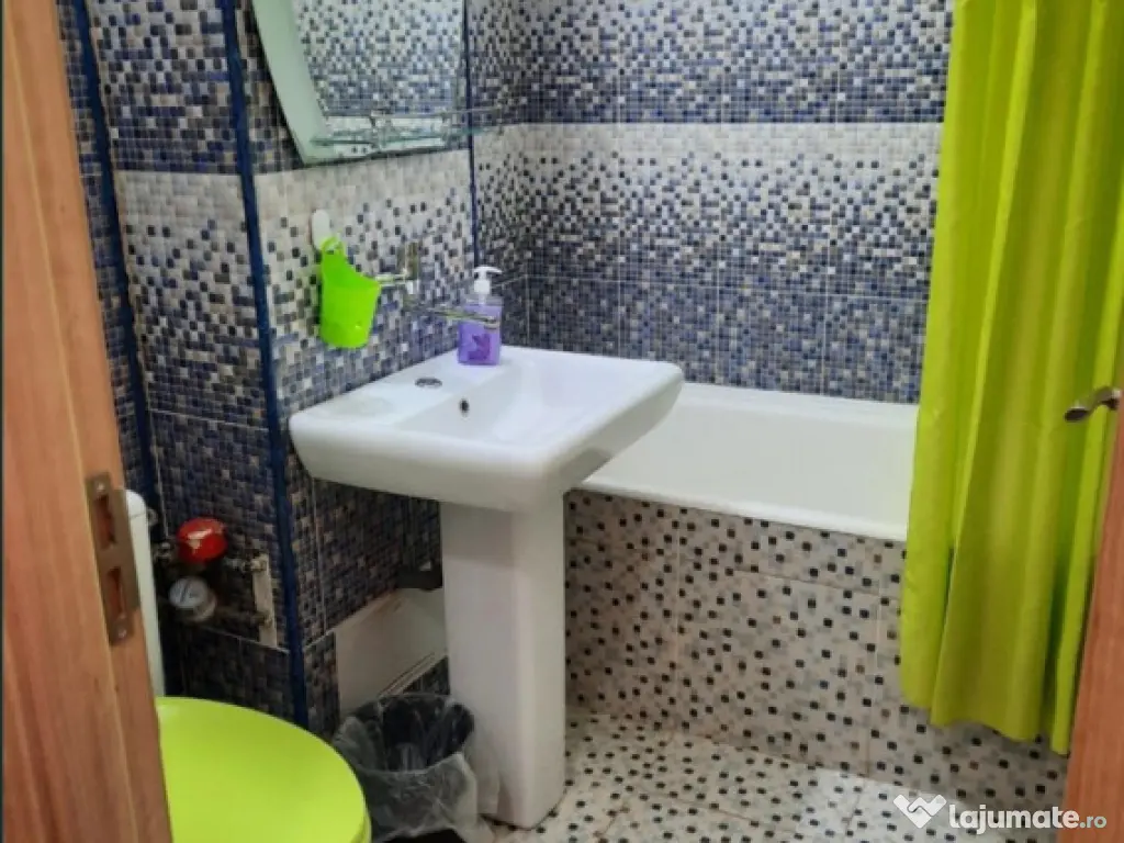 CAROL DAVILA 2 cam. cf1, dec, et.3/4 la 65900 euro