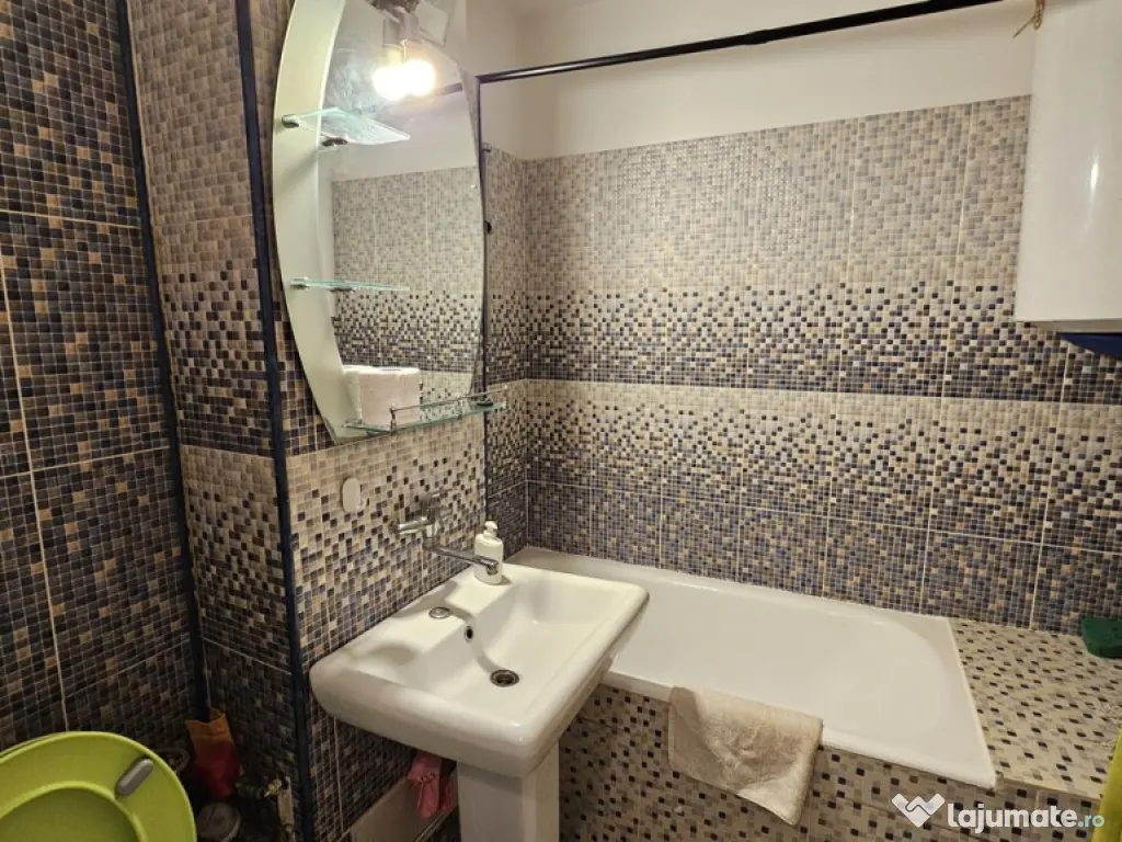 CAROL DAVILA 2 cam. cf1, dec, et.3/4 la 65900 euro