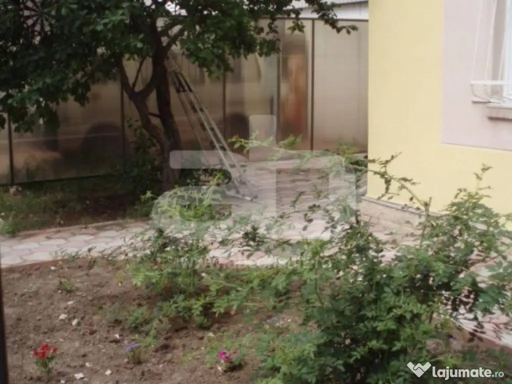 Zona Calea Calarasilor vila 8 camere