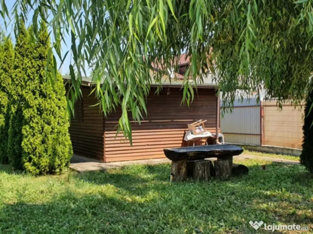 Cocorastii Colt intravilan 1381 mp , stradal, intre case la